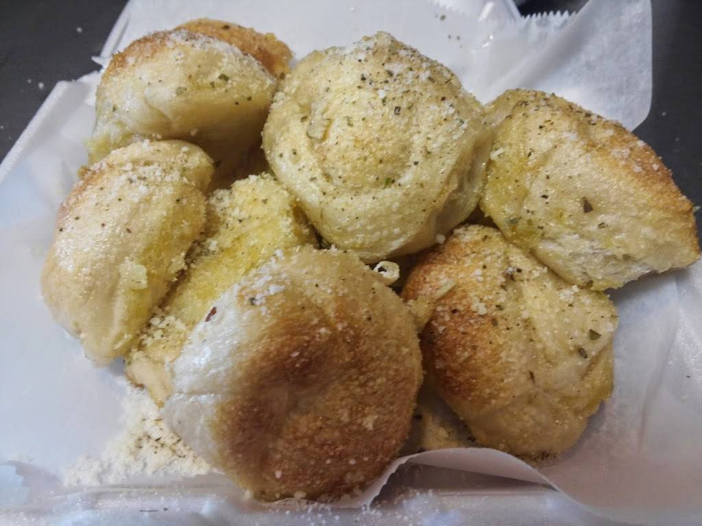 Pizza D-LUX | restaurant | 6810 Shoppes at Plantation Dr, Fort Myers, FL 33912, USA | 2392783589 OR +1 239-278-3589