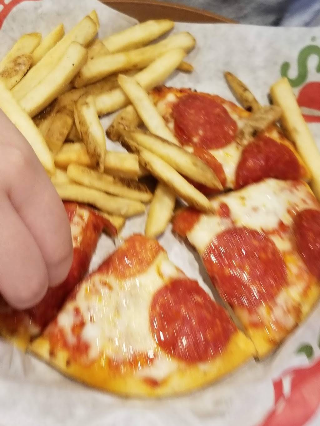 Chilis Grill & Bar | meal takeaway | 7140 Mannheim Rd, Rosemont, IL 60018, USA | 8472989031 OR +1 847-298-9031