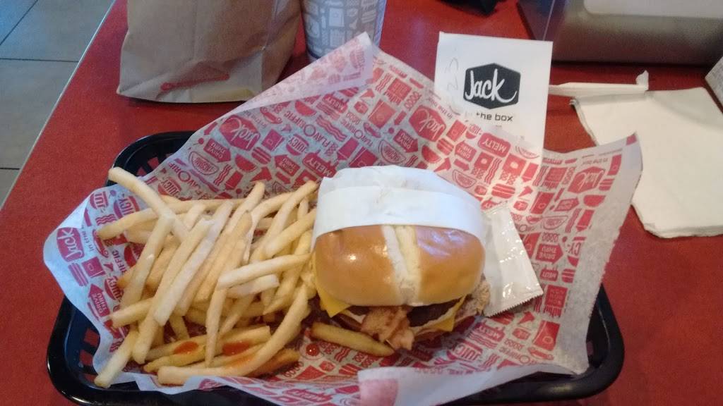Jack in the Box | restaurant | 402 W E San Ysidro Blvd, San Ysidro, CA 92173, USA | 6194280731 OR +1 619-428-0731
