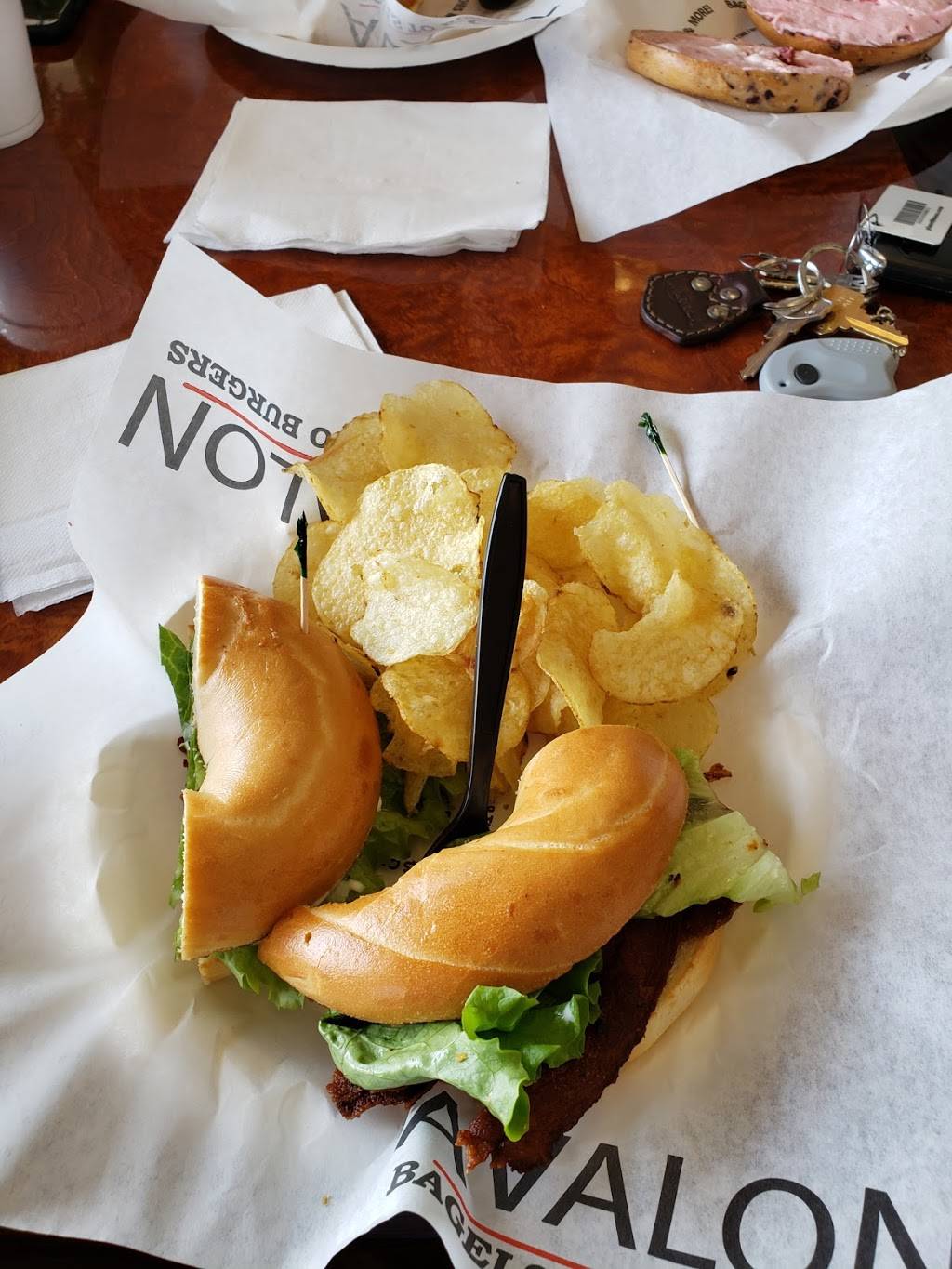 Avalon Bagels to Burgers | restaurant | 174 Yorba Linda Blvd, Placentia, CA 92870, USA | 7149851382 OR +1 714-985-1382