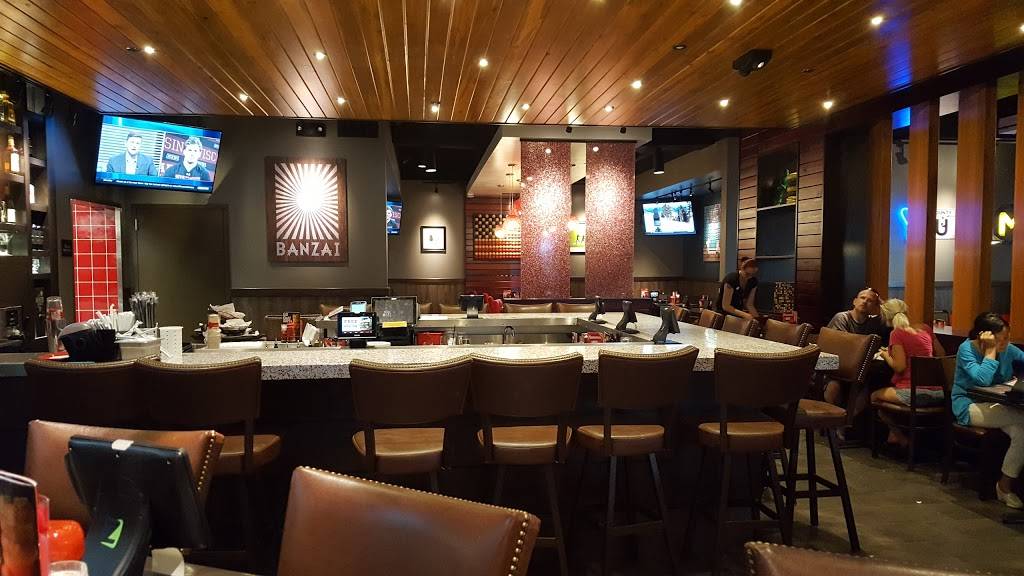 Red Robin Gourmet Burgers and Brews | restaurant | 5043 Tuttle Crossing Blvd #205, Dublin, OH 43016, USA | 6143569221 OR +1 614-356-9221