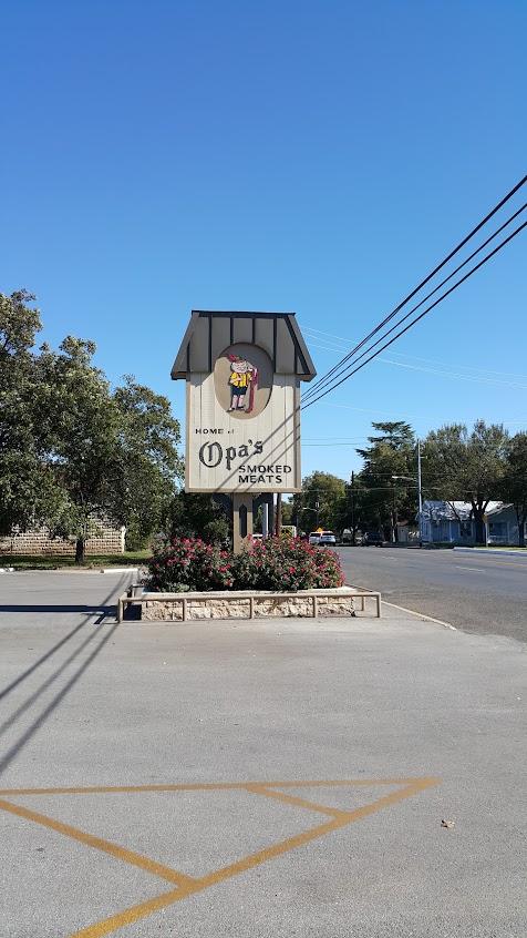 Opas Smoked Meat | restaurant | 410 S Washington St, Fredericksburg, TX 78624, USA | 8309973358 OR +1 830-997-3358