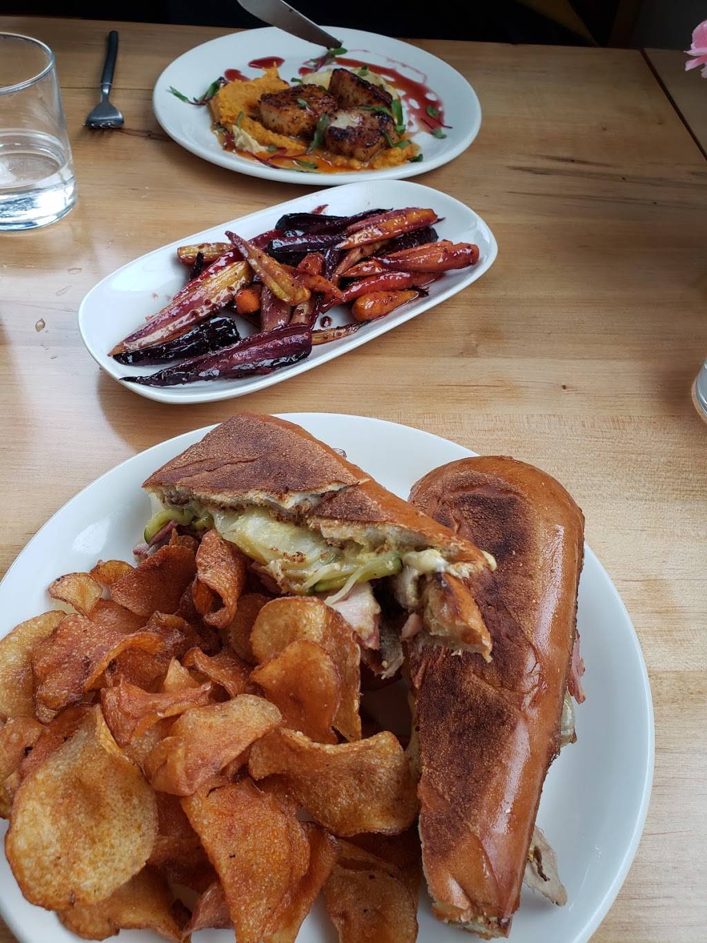 Bird Dog | restaurant | 57649 Murray St, Mattawan, MI 49071, USA | 2696684770 OR +1 269-668-4770