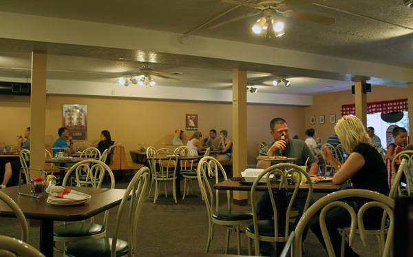 Papas Pizzeria | meal takeaway | 214 Van Dorn St, Polk City, IA 50226, USA | 5159846361 OR +1 515-984-6361