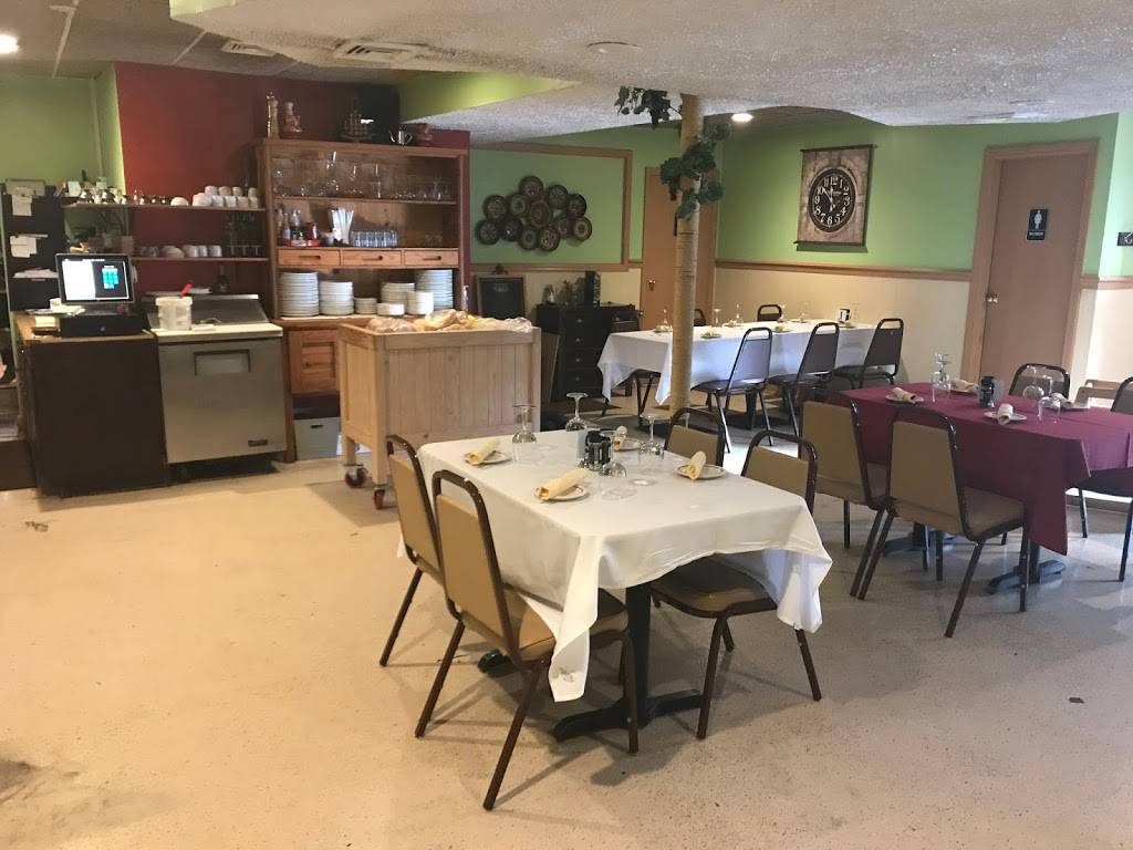 Avenue Bar and Grill | restaurant | 147 Rubber Ave, Naugatuck, CT 06770, USA | 2037230615 OR +1 203-723-0615