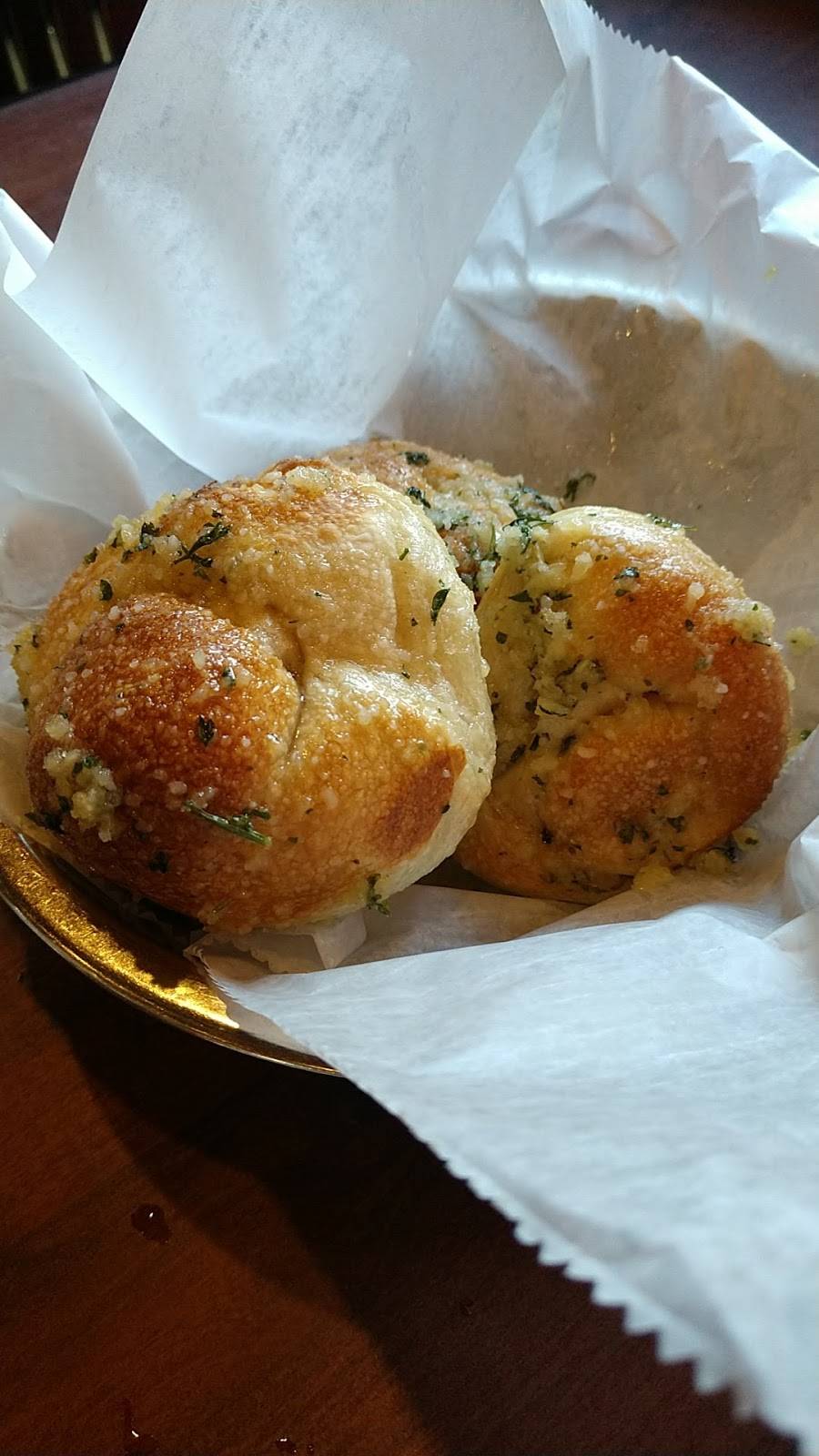 Mazzolas Italian Restaurant | restaurant | 12585 Orange Dr, Davie, FL 33330, USA | 9544244227 OR +1 954-424-4227