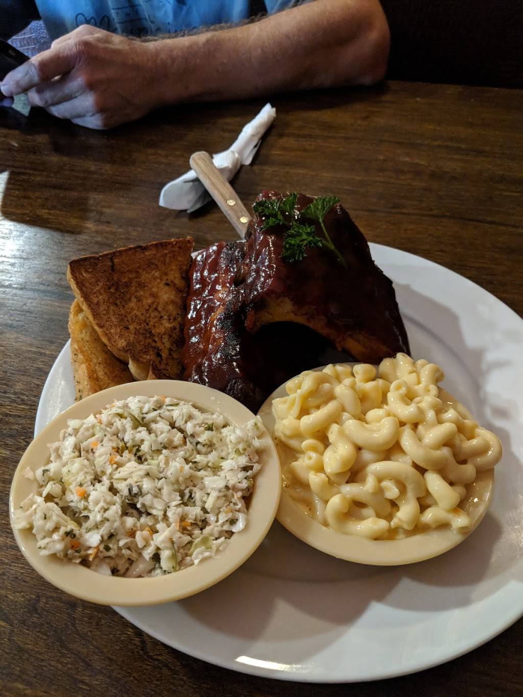 Pit Master BBQ | restaurant | 4425 US-17, DeLand, FL 32720, USA | 3869854488 OR +1 386-985-4488