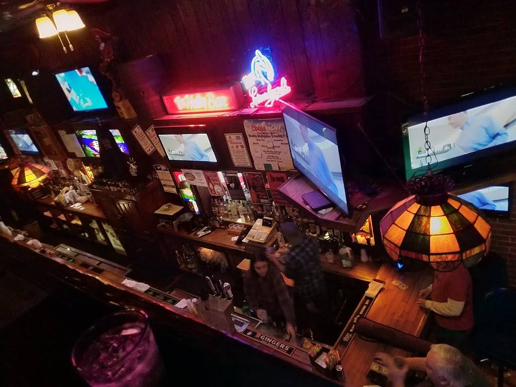 The Helm Bar | restaurant | 108 3rd St N, La Crosse, WI 54601, USA | 6087826324 OR +1 608-782-6324