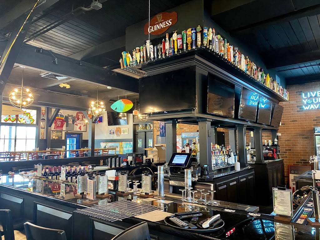 The Wave Sports Bar and Grill | restaurant | 890 S Atlantic Ave, Ormond Beach, FL 32176, USA | 3866735933 OR +1 386-673-5933