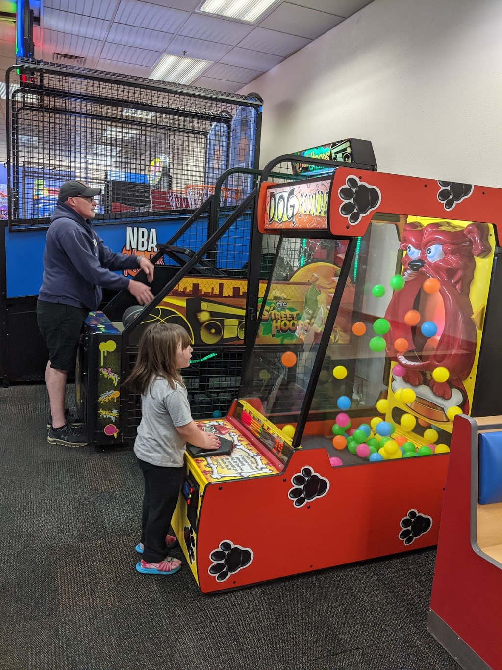 Chuck E. Cheese | restaurant | 2600 S Louise Ave, Sioux Falls, SD 57106, USA | 6053626100 OR +1 605-362-6100