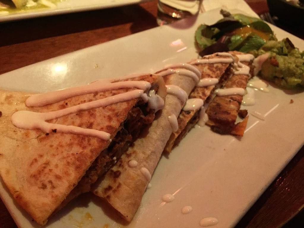 El Porton | restaurant | 3151 Broadway, New York, NY 10027, USA | 2126657338 OR +1 212-665-7338