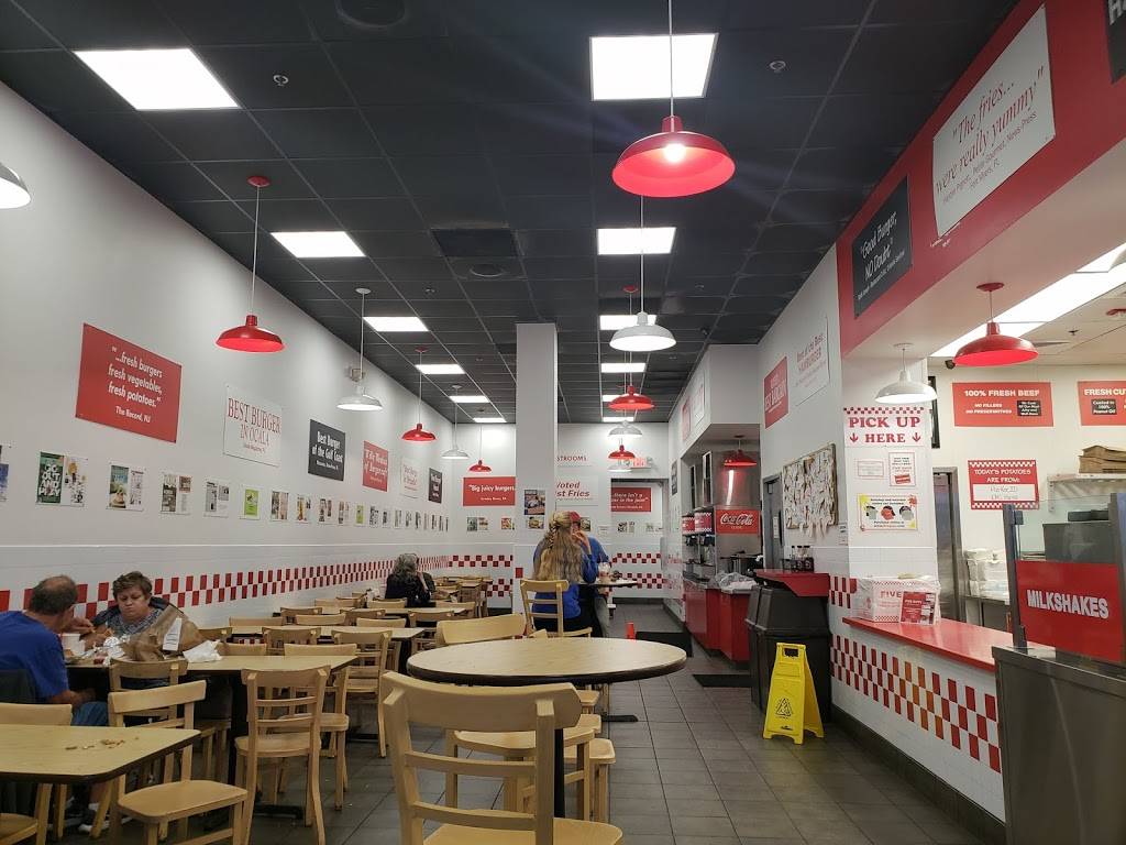 Five Guys | meal takeaway | 2185 SE Federal Hwy, Stuart, FL 34994, USA | 7722835454 OR +1 772-283-5454