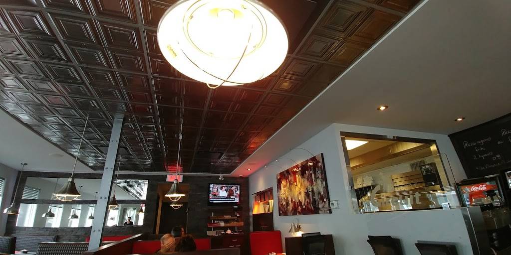 Pizzéria Circuit | restaurant | 656 Rue Jacques-Bédard, Québec, QC G2N 1C6, Canada | 4188499403 OR +1 418-849-9403