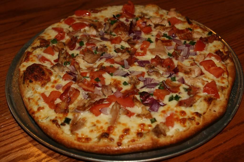 Tomasos Pizza | restaurant | 1111 7th Ave, Marion, IA 52302, USA | 3193776102 OR +1 319-377-6102