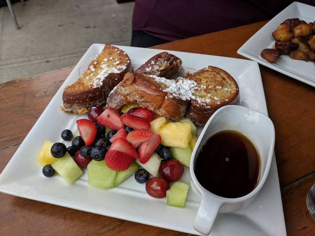 French Roast | restaurant | 2340 Broadway #85, New York, NY 10024, USA | 2127991533 OR +1 212-799-1533