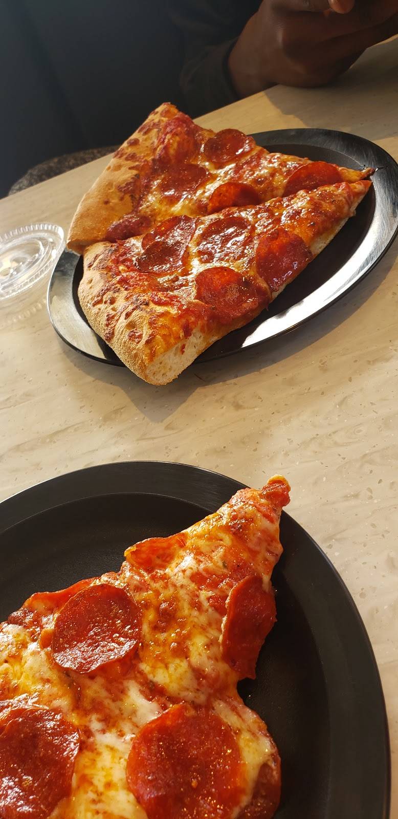 Barros Pizza | restaurant | 6135 N 35th Ave #101, Phoenix, AZ 85017, USA | 6022967400 OR +1 602-296-7400