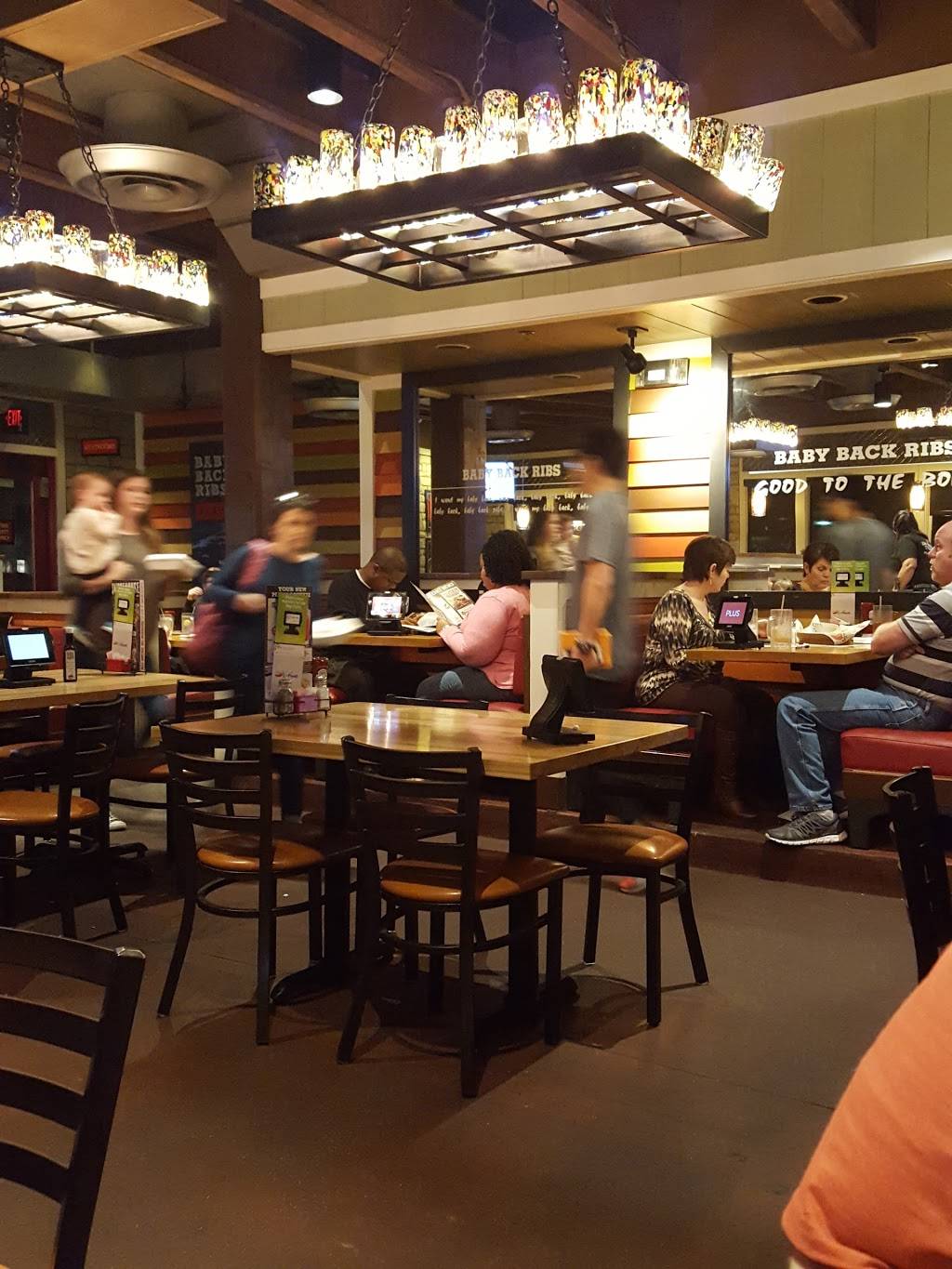 Chilis Grill & Bar | restaurant | 15291 Crossroads Pkwy, Gulfport, MS 39503, USA | 2288312251 OR +1 228-831-2251