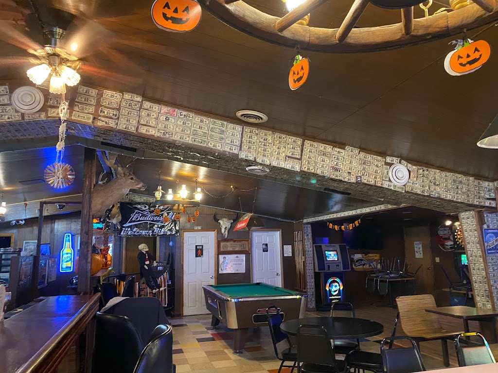 Wagon Wheel Bar | restaurant | 115 Main St, Interior, SD 57750, USA | 6054335331 OR +1 605-433-5331