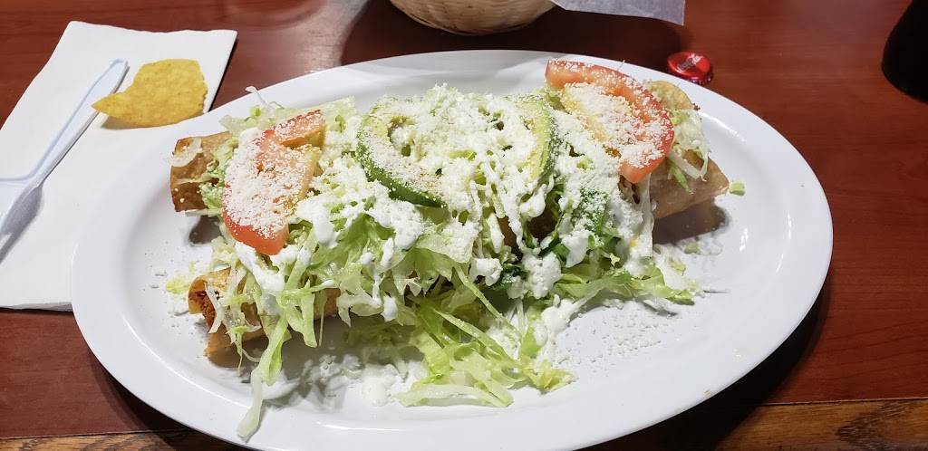 Taqueria La Central | restaurant | 5640 Clinton Hwy, Knoxville, TN 37912, USA | 8652498417 OR +1 865-249-8417