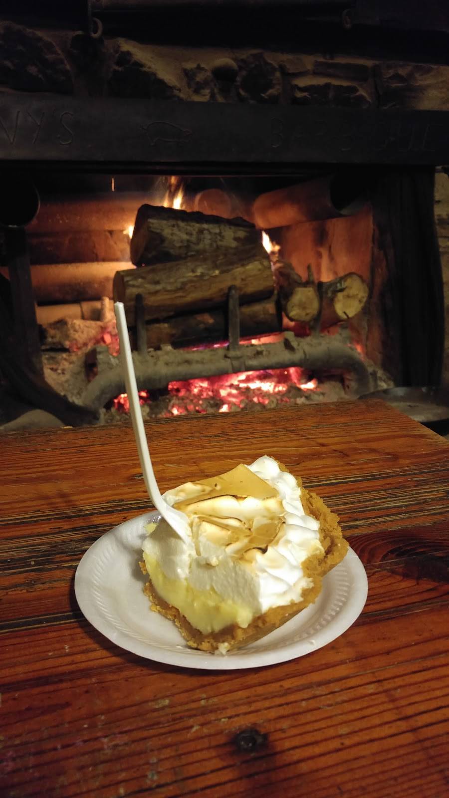 Heavys Barbeque | restaurant | 2288 Sparta Rd SE, Crawfordville, GA 30631, USA | 7064562445 OR +1 706-456-2445