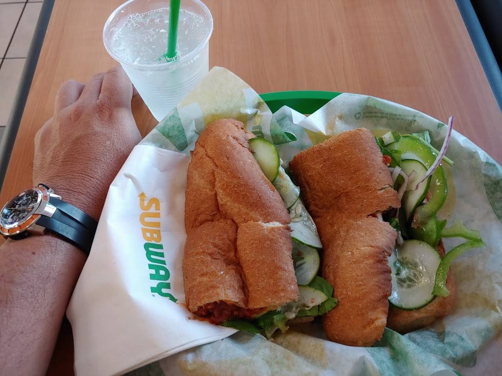 Subway | restaurant | 15789 SW 72nd St, Miami, FL 33193, USA | 7864227591 OR +1 786-422-7591