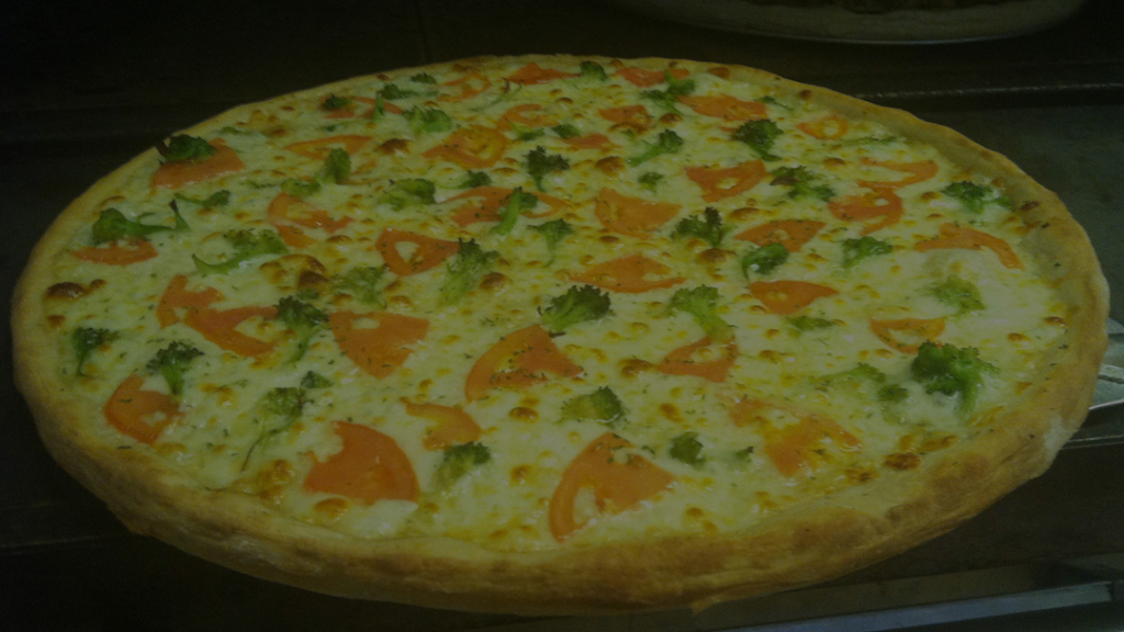 Velasko Pizzeria & Deli | restaurant | 4800 McDonald Rd, Syracuse, NY 13215, USA | 3154763455 OR +1 315-476-3455