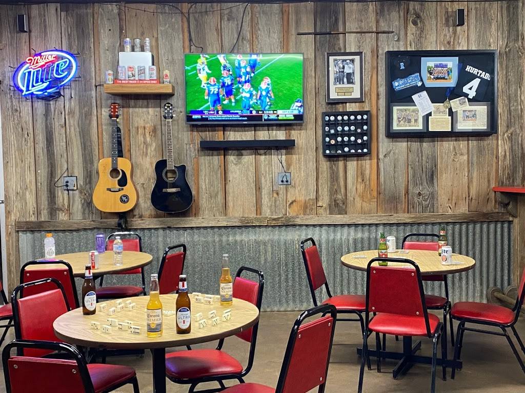 Coach Hurts Crossroads General Store & Grille | restaurant | 1476 Ross Rd, Elm Mott, TX 76640, USA | 2548292332 OR +1 254-829-2332