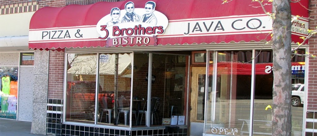 3 Brothers Bistro & Casino | restaurant | 316 N Center Ave, Hardin, MT 59034, USA | 4065455133 OR +1 406-545-5133