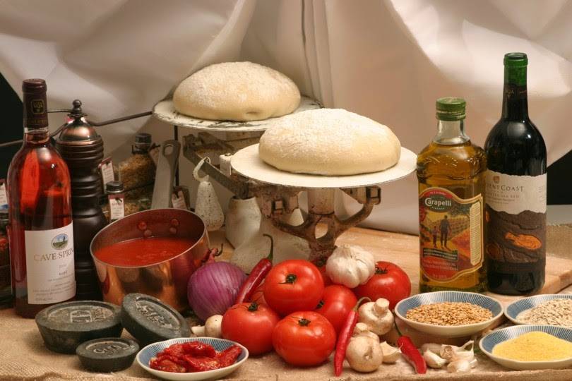 Fabios Pizza | restaurant | 121 Queenston St, St. Catharines, ON L2R 2Z7, Canada | 9056846573 OR +1 905-684-6573