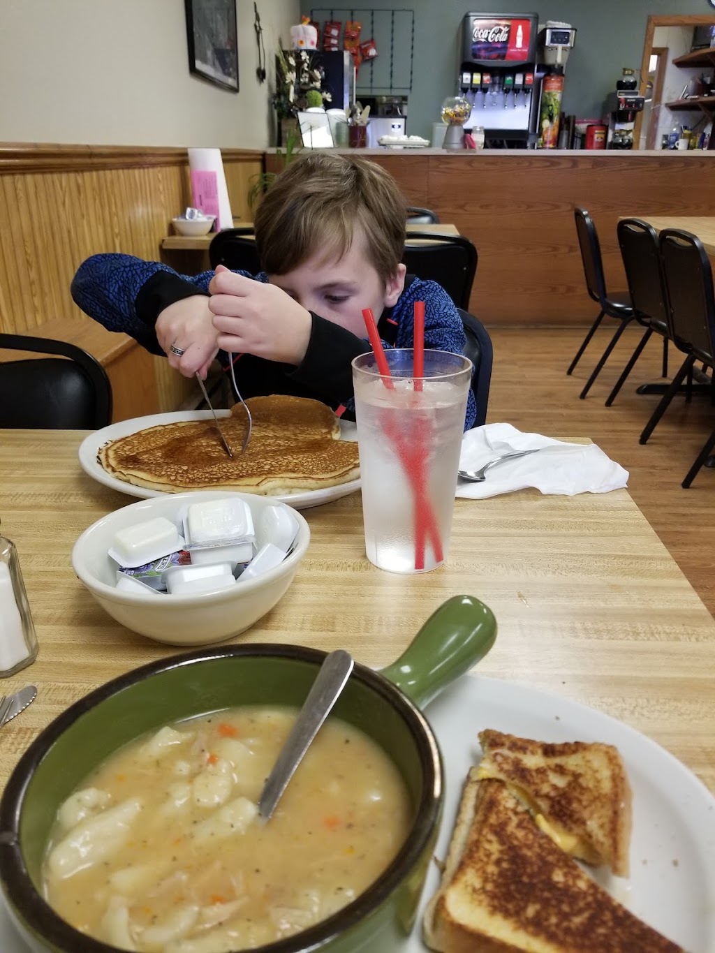 Cast Iron Cafe | restaurant | 404 Broad Ave, Stanton, IA 51573, USA | 7128292355 OR +1 712-829-2355