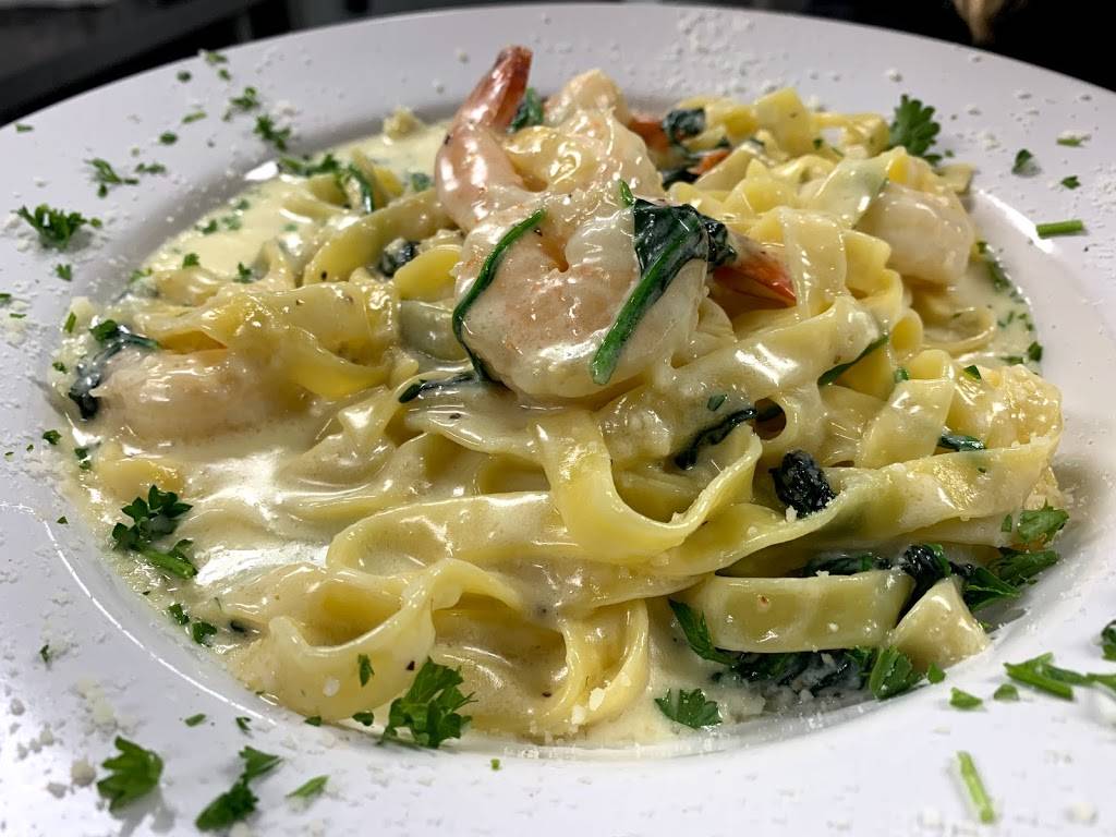 Castuccis Italian Restaurant | restaurant | 4332 Long Beach Rd SE, Southport, NC 28461, USA | 9104776755 OR +1 910-477-6755