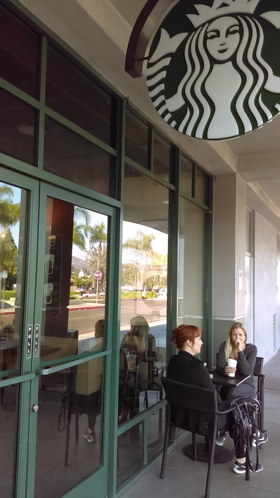 Starbucks | cafe | 5500 Grossmont Center Dr, La Mesa, CA 91942, USA | 6194692497 OR +1 619-469-2497