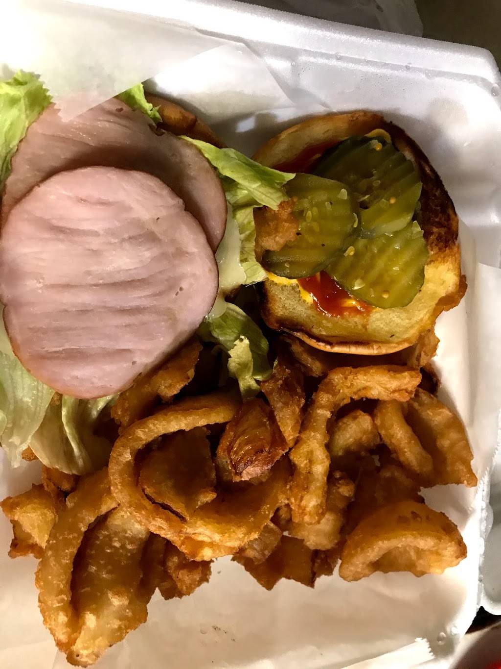 CCs Mobile Kitchen & Grill | restaurant | 9578 US-1, South Hill, VA 23970, USA | 4342628659 OR +1 434-262-8659