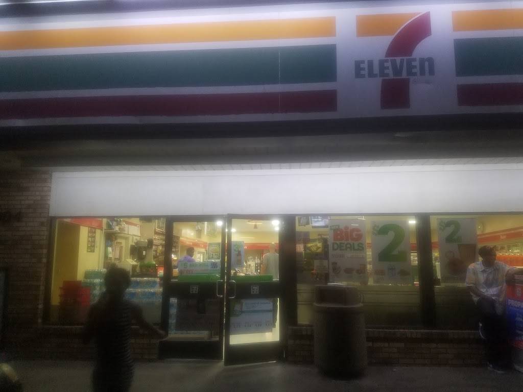 7-Eleven | bakery | 6994 W Colonial Dr, Orlando, FL 32818, USA | 4072937817 OR +1 407-293-7817
