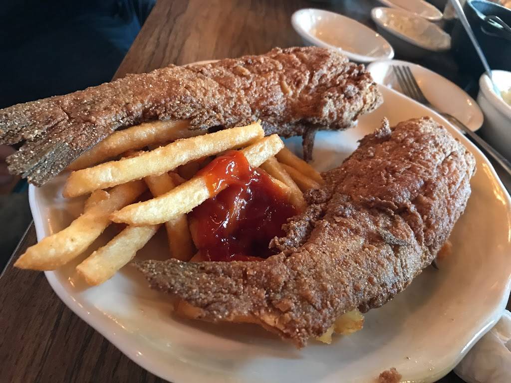 Catfish House | restaurant | 3011 Cobbs Ford Rd, Millbrook, AL 36054, USA | 3342857225 OR +1 334-285-7225