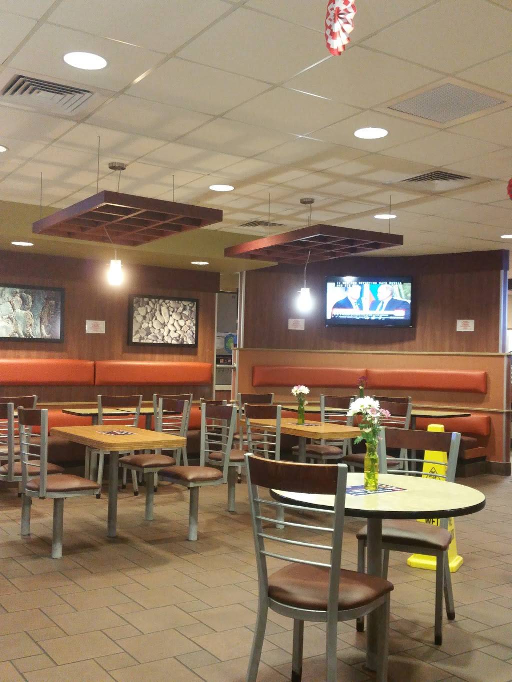 McDonalds | cafe | 32222 Gratiot Ave, Roseville, MI 48066, USA | 5862943065 OR +1 586-294-3065