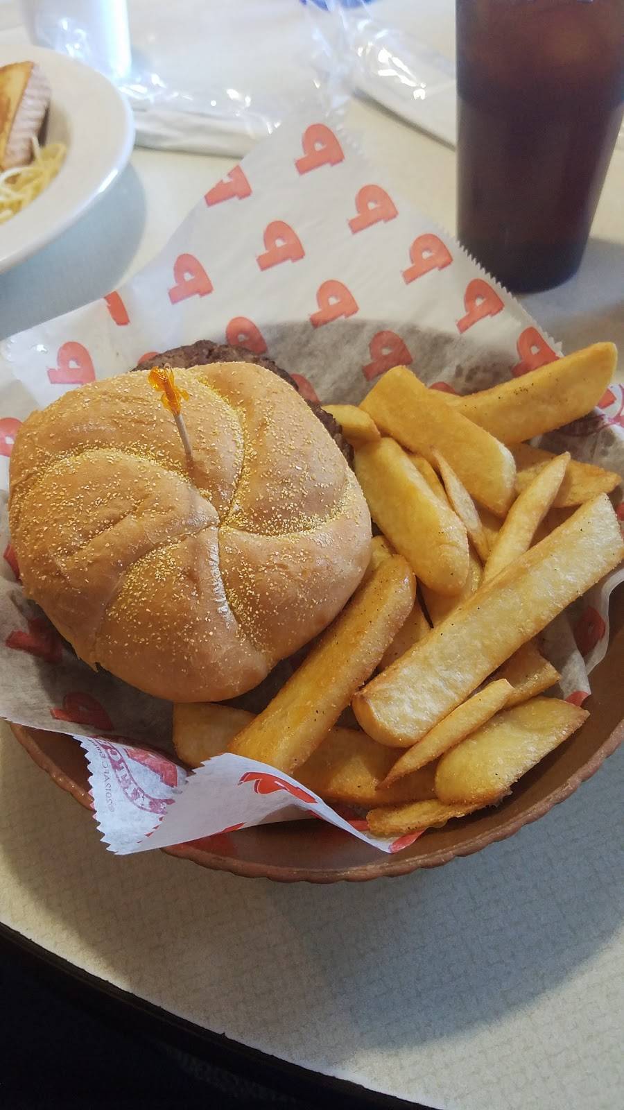 Hometown Grill and Buffet | restaurant | 30 Sangers Ln, Staunton, VA 24401, USA | 5408852200 OR +1 540-885-2200