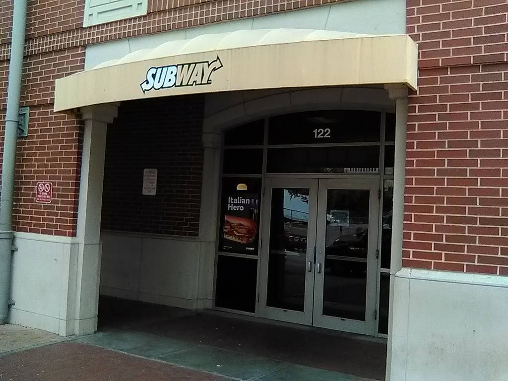 Subway Restaurants | restaurant | 1001 Jones St, Fort Worth, TX 76102, USA | 8178109694 OR +1 817-810-9694