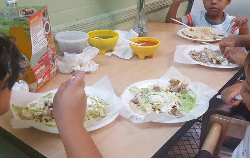 Mole Poblano Deli | restaurant | 290 New Main St, Yonkers, NY 10701, USA | 9144104497 OR +1 914-410-4497