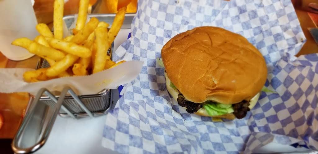 Yummy Burgers & BBQ | restaurant | 8300 Preston Rd Suit 120, Plano, TX 75024, USA | 4694809262 OR +1 469-480-9262