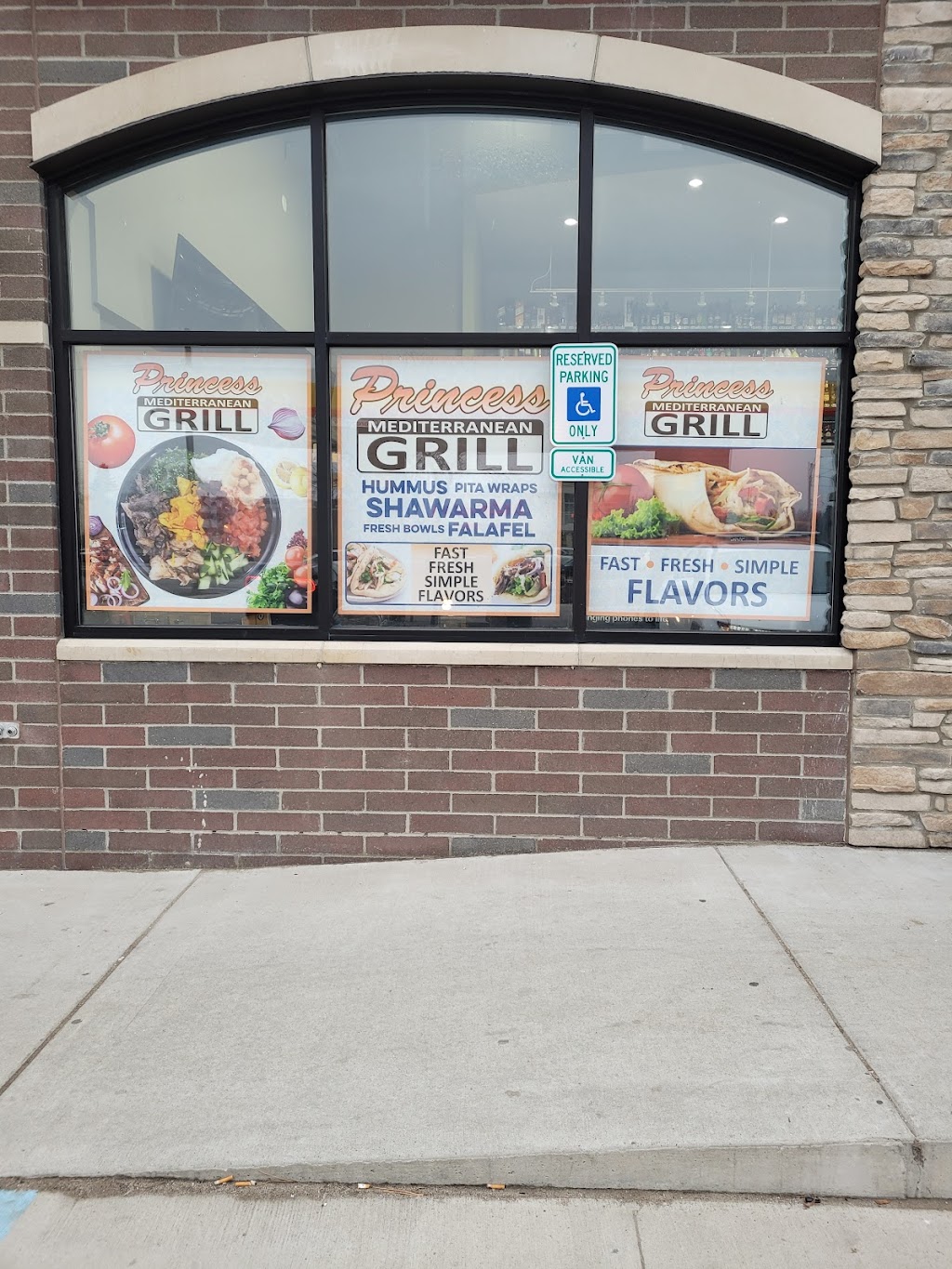 Princess Grill Royal Oak | restaurant | 30875 Woodward Ave, Royal Oak, MI 48073, USA | 2489652130 OR +1 248-965-2130