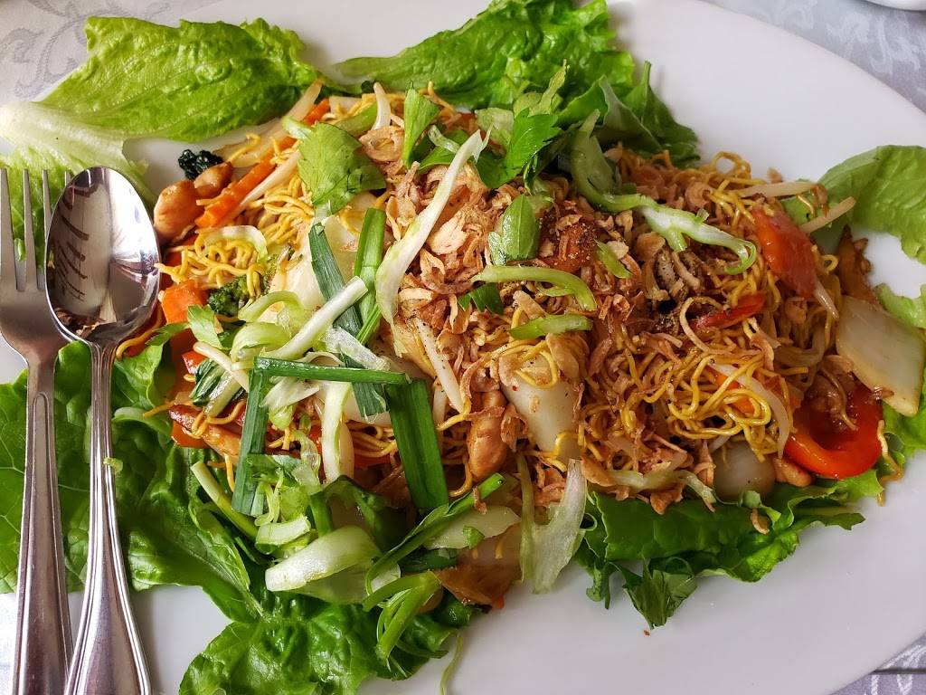 Pho Ngoc Yen Restaurant | restaurant | 1090 Kamato Rd Mississauga ON L4W 2P3 Kamato Rd, Mississauga, ON L4W 2P3, Canada | 9056299559 OR +1 905-629-9559