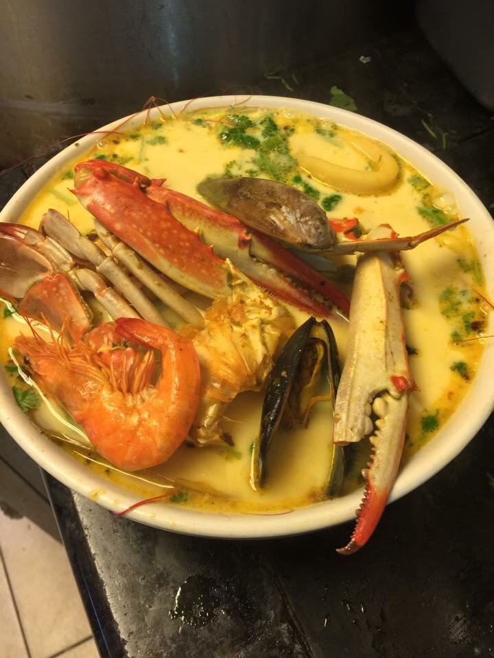 El Shaddai, Doña Silvia | restaurant | 1104 Merrimac Dr #3456, Silver Spring, MD 20903, USA | 3013571295 OR +1 301-357-1295