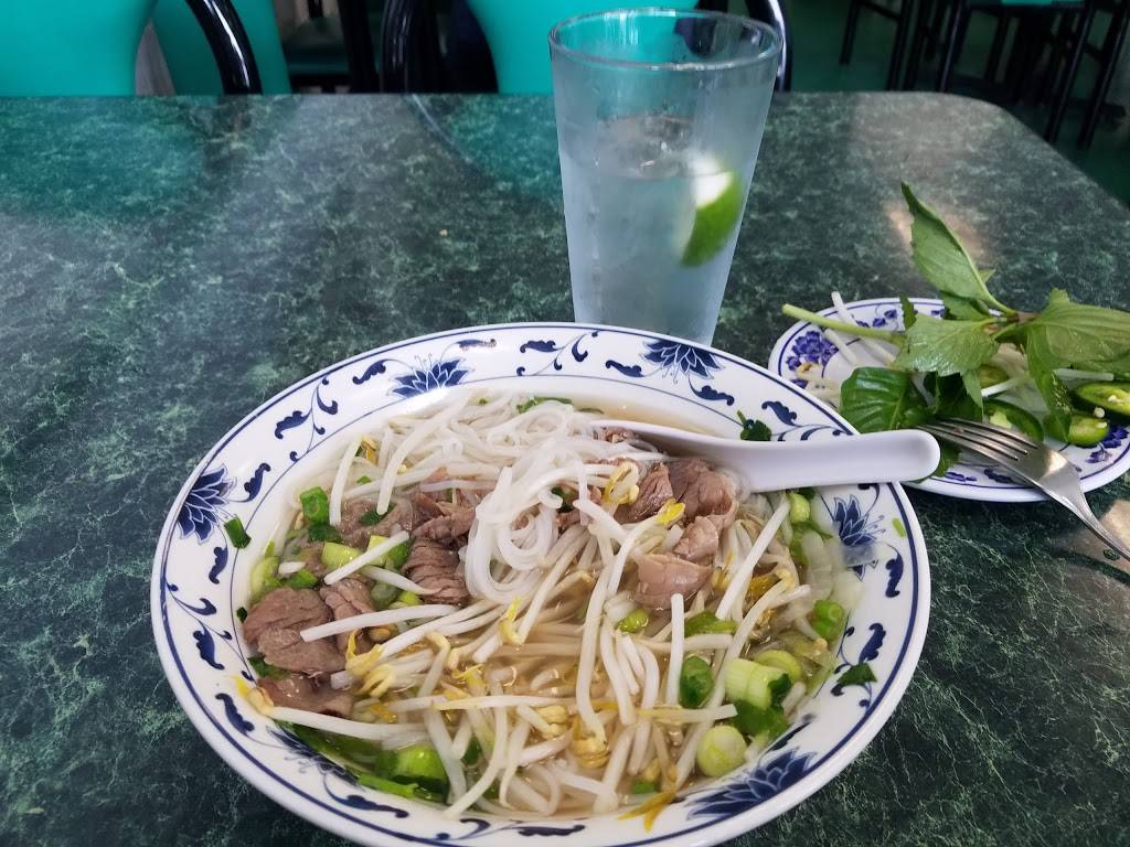 House of Pho | restaurant | 5700 100th St SW, Lakewood, WA 98499, USA | 2539830365 OR +1 253-983-0365
