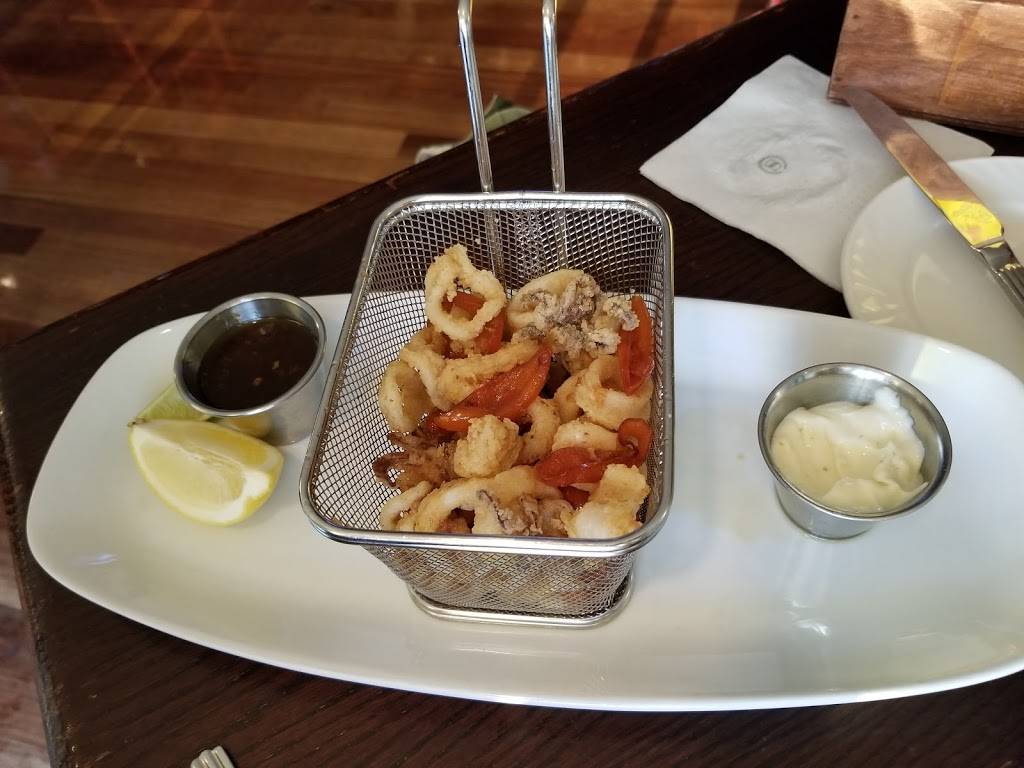 Quinn’s Ale House | restaurant | 1380 Harbor Island Dr, San Diego, CA 92101, USA | 6196922344 OR +1 619-692-2344