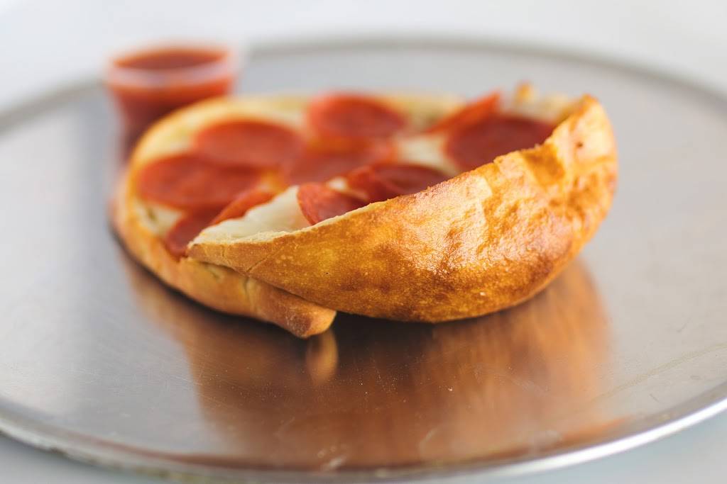 Italianos Pizza, Pasta, & Subs | restaurant | 1316 S 31st St #100, Temple, TX 76504, USA | 2547912000 OR +1 254-791-2000