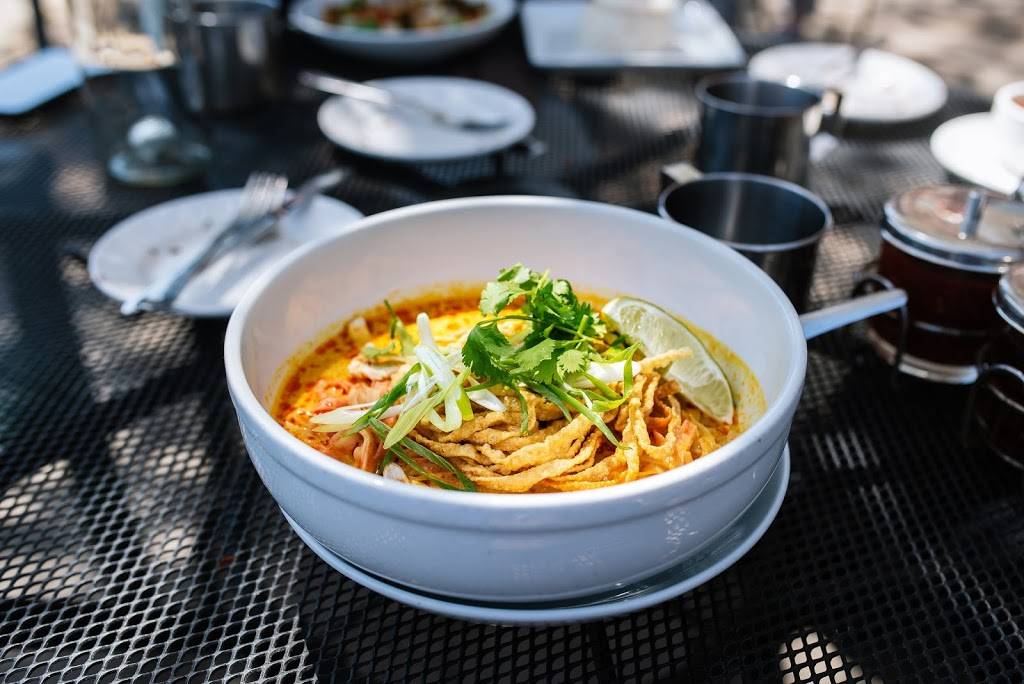 Fork & Stix | restaurant | 549 Rosedale Ave, St. Louis, MO 63112, USA | 3148635572 OR +1 314-863-5572