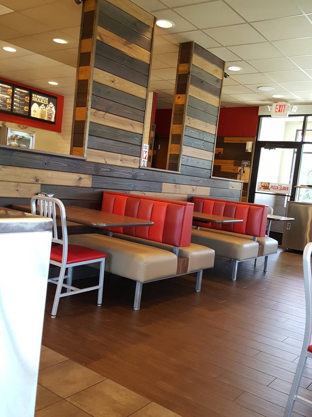 Arbys | restaurant | 105 Independence Blvd, Chatham, IL 62629, USA | 2176975555 OR +1 217-697-5555
