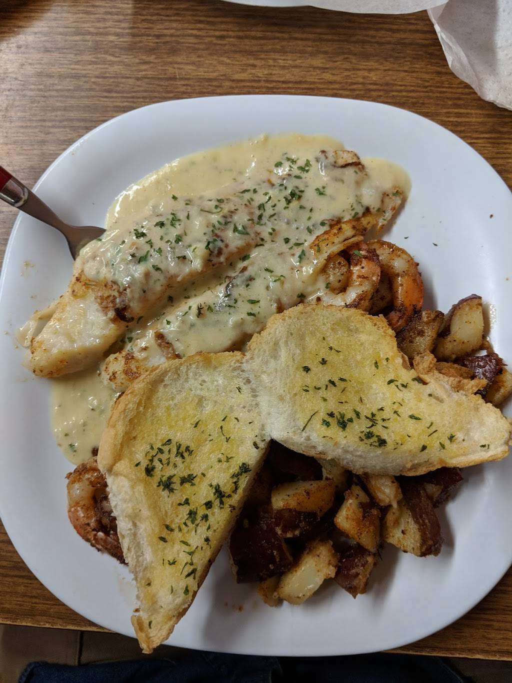 Perrys Seafood | restaurant | 929 MS-26, Poplarville, MS 39470, USA | 6017952050 OR +1 601-795-2050