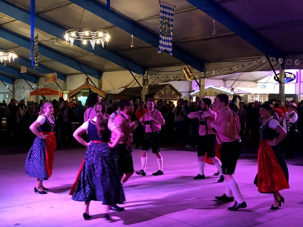 Bingemans Oktoberfest | restaurant | 425 Bingemans Centre Dr, Kitchener, ON N2B 3X7, Canada | 5197441555 OR +1 519-744-1555